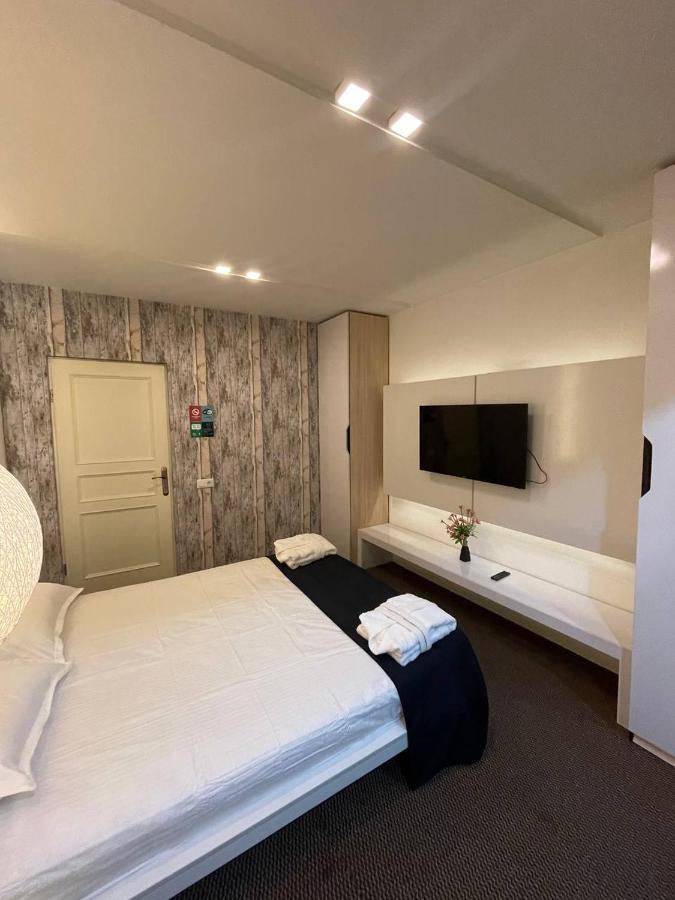 Io Hotel Bichkek Extérieur photo