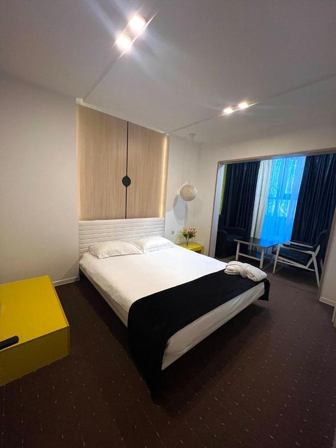 Io Hotel Bichkek Extérieur photo